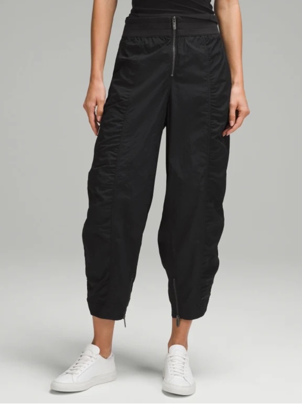 Front-Zip Mid-Rise Ruched Crop